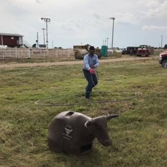 Meet your Posher, Efrain - Picture 1 of 1